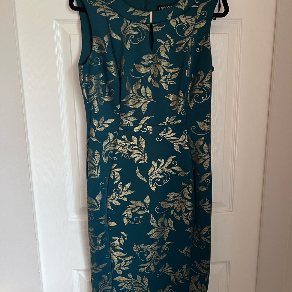 Enfocus Studio Teal and Gold Sheath Dress Sleeveless Crew Neck Midi